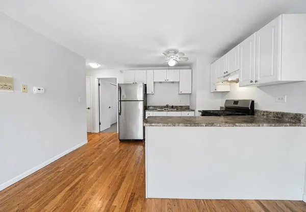 4306 N Keystone AVE #303, Chicago, IL 60641
