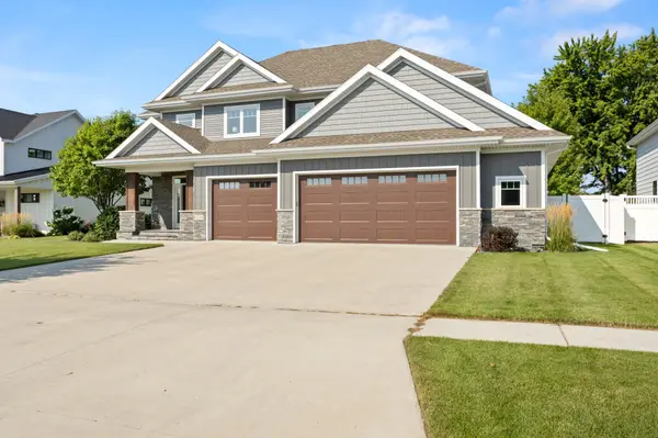 3764 Aspyn LN N, Fargo, ND 58102