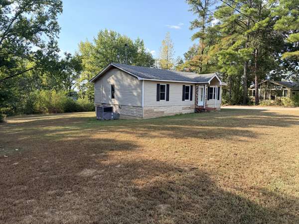 155 Dickson Rd, Sardis, TN 38371