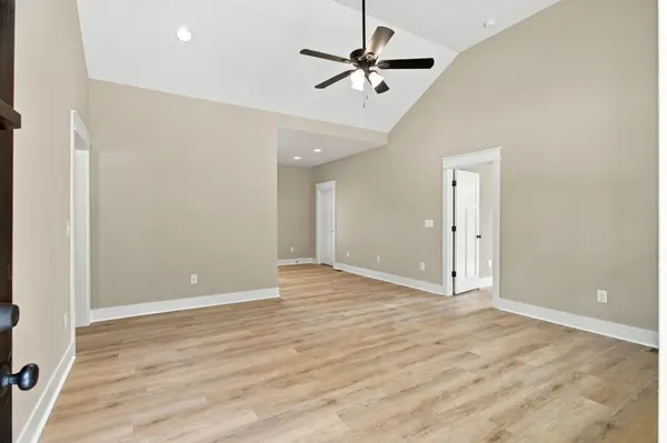 59 Dukes Park Rd, Summertown, TN 38483