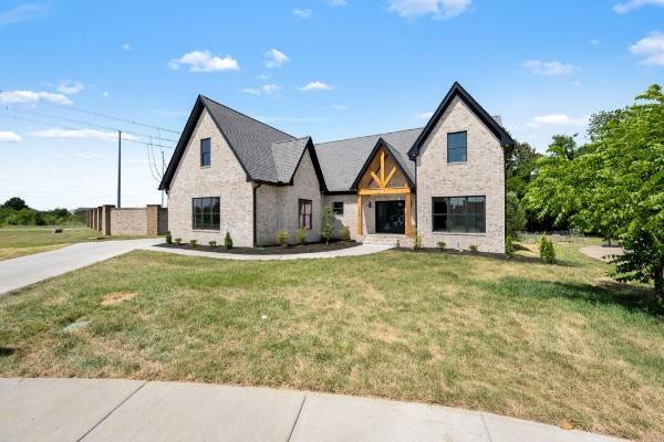 2338 Thad Ct, Murfreesboro, TN 37128