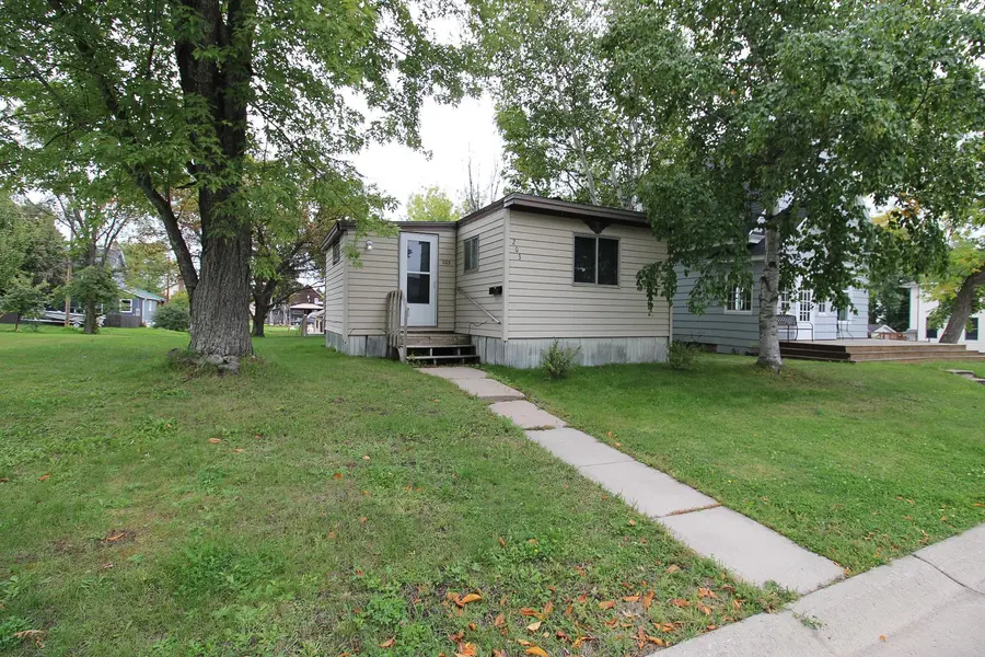 203 3rd AVE N, Biwabik, MN 55708
