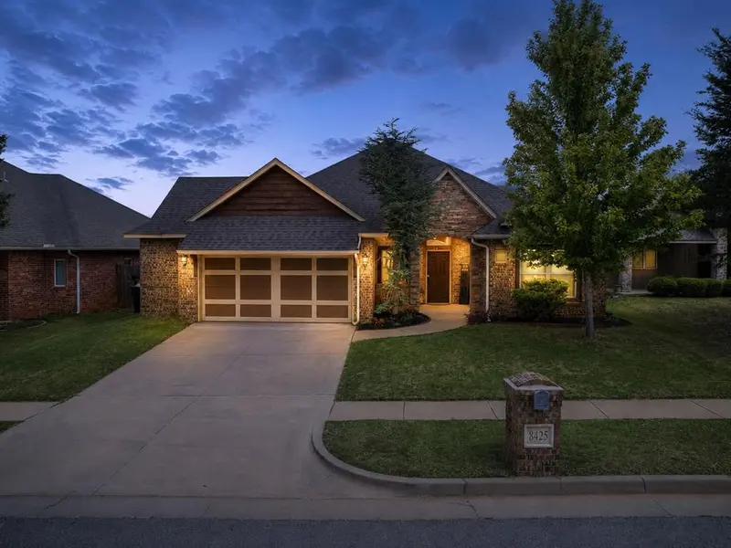 8425 NW 143rd TER, Oklahoma City, OK 73142