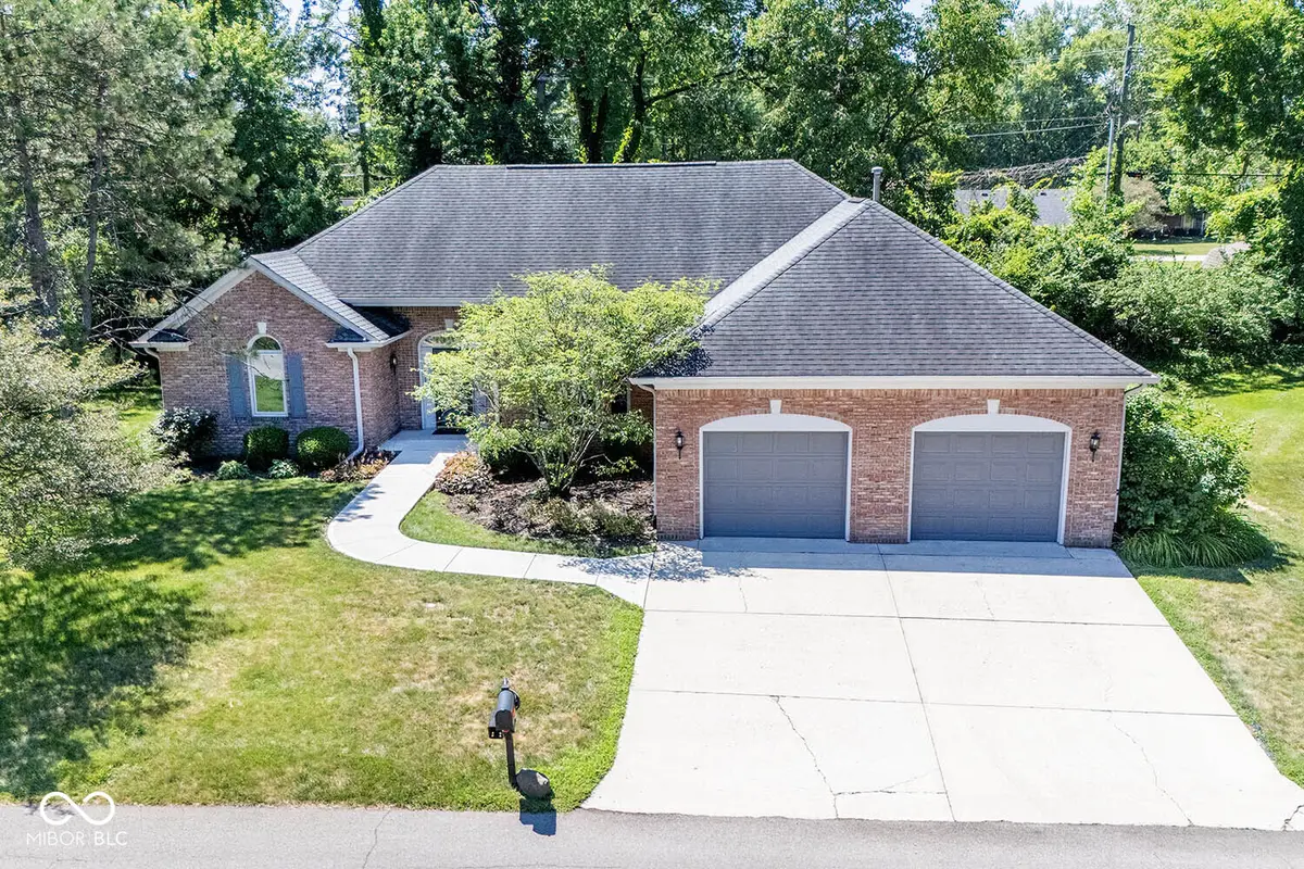 5165 Hawks Point RD, Indianapolis, IN 46226