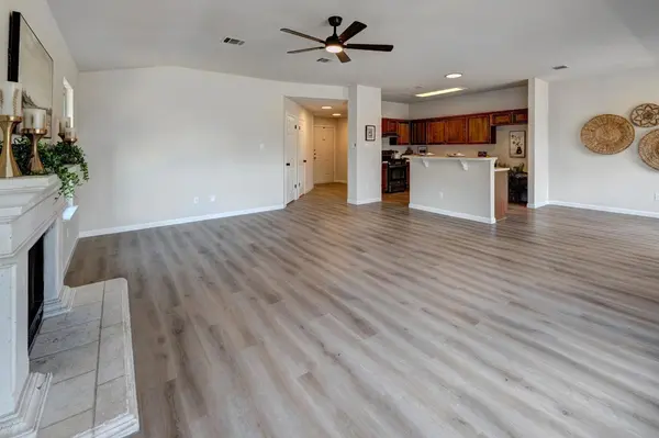 1114 Rolling Ridge DR, Round Rock, TX 78665