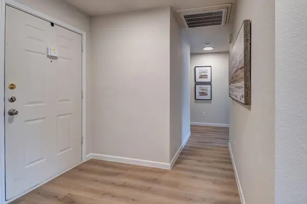 1114 Rolling Ridge DR, Round Rock, TX 78665