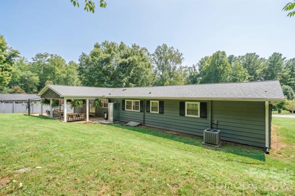 115 Eastwood Park DR SE, Lenoir, NC 28645
