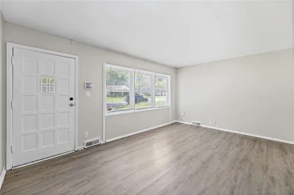11305 Crystal AVE, Kansas City, MO 64134