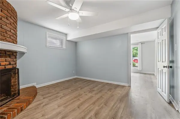 9128 Westbrooke DR, Overland Park, KS 66214