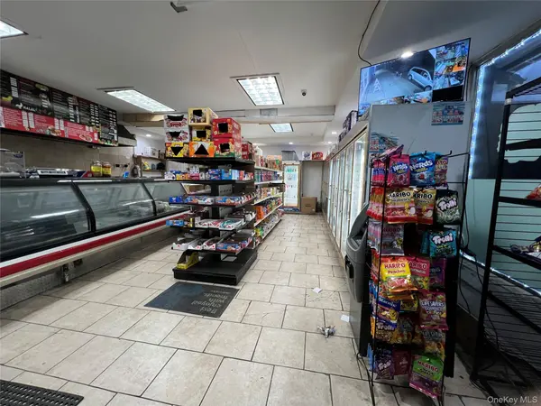 170-23 Jamaica Ave, Jamaica, NY 11432