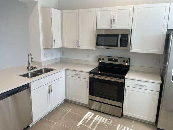 6330 FAIRMONT LN, Palmetto, FL 34221