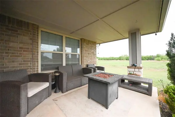 911 Sleepy Hollow BLVD, Chickasha, OK 73018