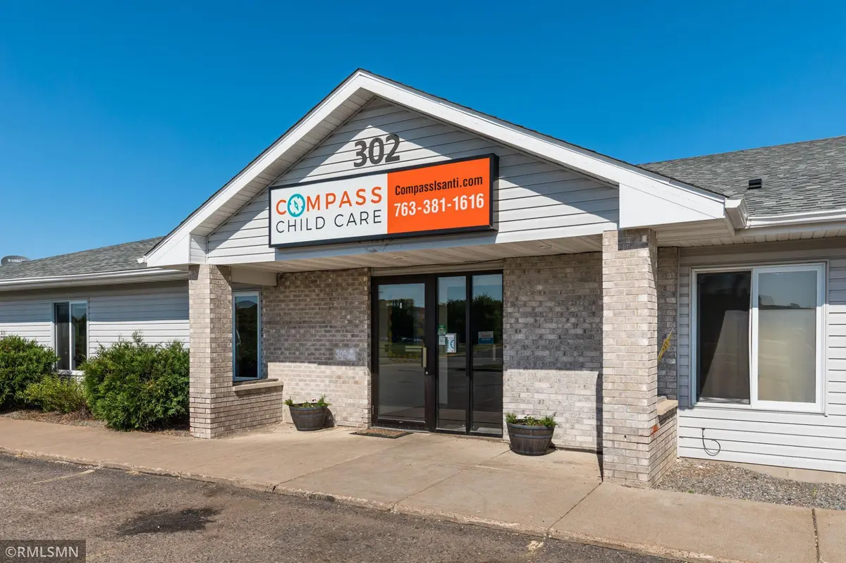 302 Credit Union DR, Isanti, MN 55040