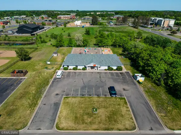 302 Credit Union DR, Isanti, MN 55040