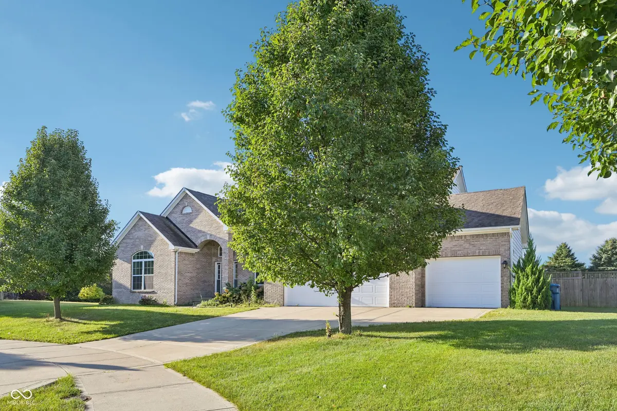 21323 Wharfdale DR, Noblesville, IN 46062