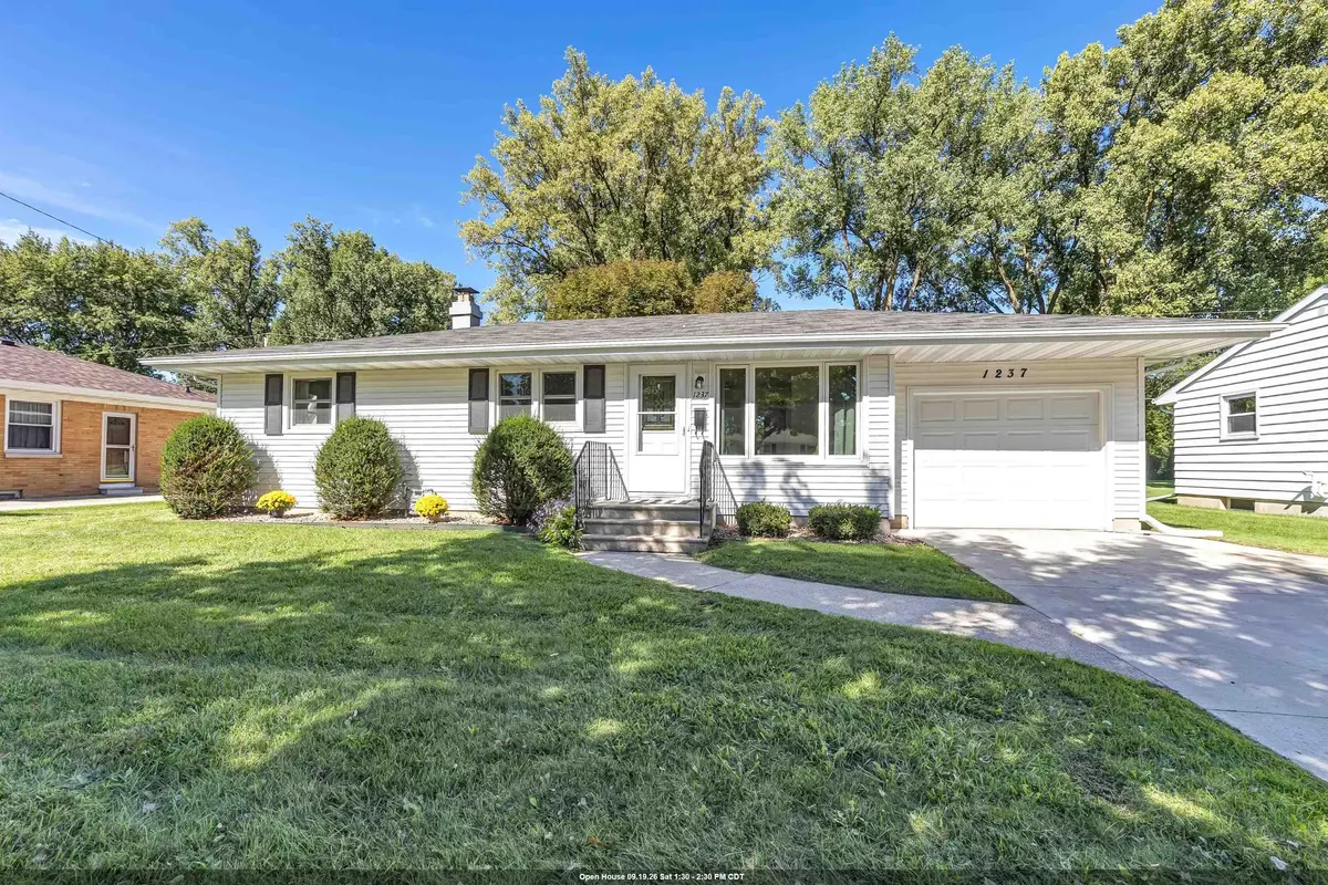 1237 N LOCUST ST, Green Bay, WI 54303