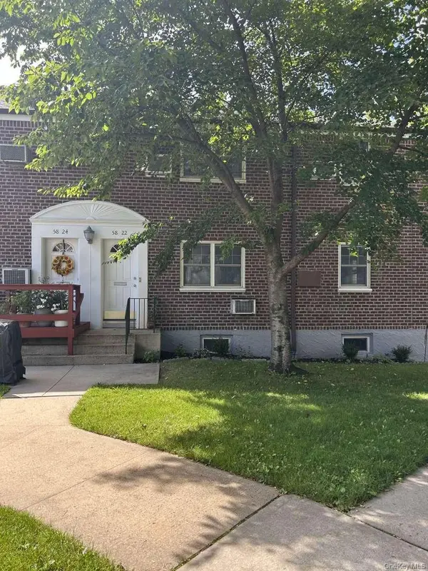 58-22 251st ST #206, Little Neck, NY 11362