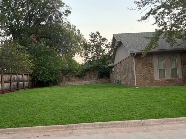 8900 Sheringham DR, Oklahoma City, OK 73132