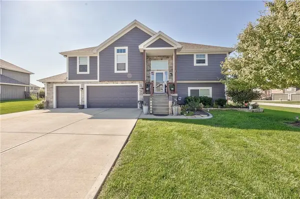 14173 Ashbury CT, Basehor, KS 66007