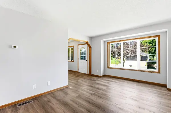 513 Maple Knoll WAY NW, Saint Michael, MN 55376