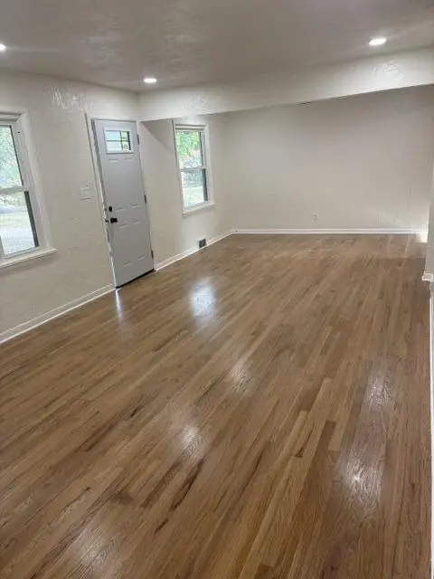 1732 S Lancaster Avenue, Springfield, MO 65807