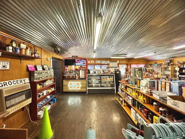 3177 St Highway T, Oldfield, MO 65720