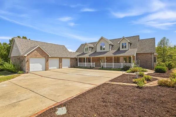 624 S Wood Haven RD, Nixa, MO 65714