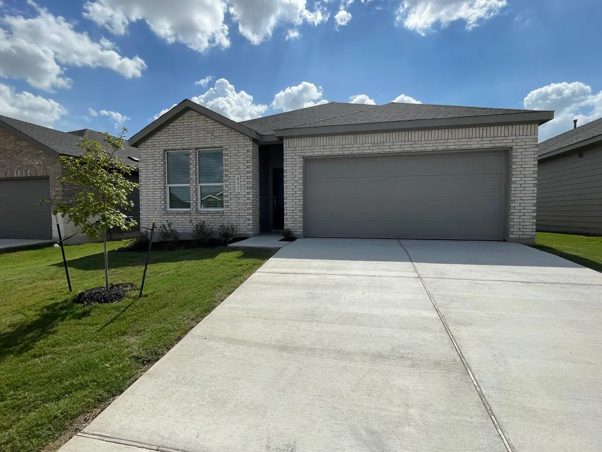 433 Sormonne LOOP, Kyle, TX 78640