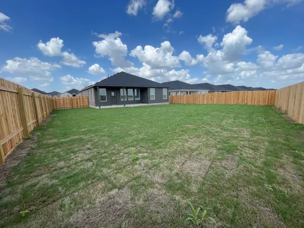 199 Seabreeze ST, Kyle, TX 78640