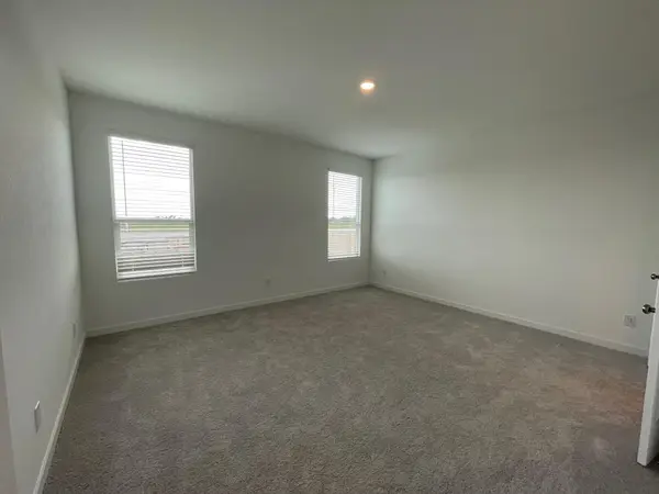 433 Sormonne LOOP, Kyle, TX 78640