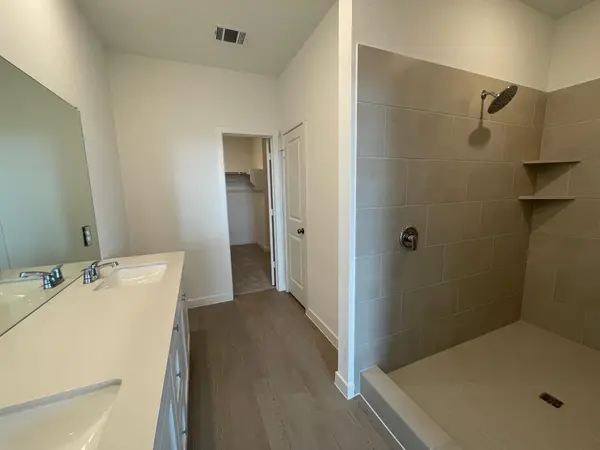 433 Sormonne LOOP, Kyle, TX 78640