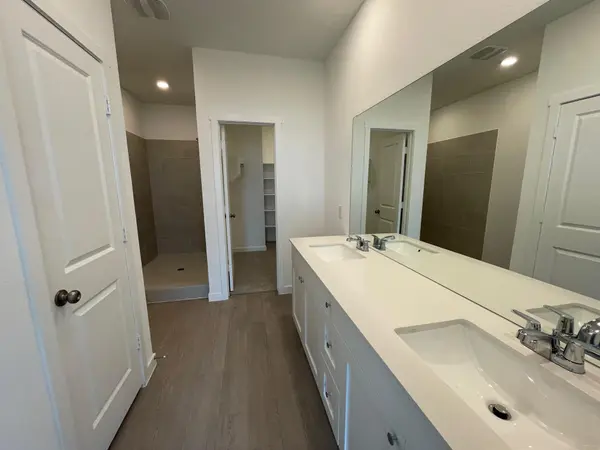 401 Sormonne LOOP, Kyle, TX 78640