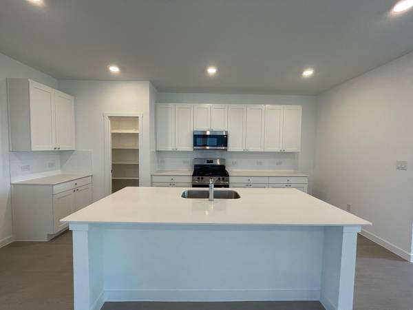 417 Sormonne LOOP, Kyle, TX 78640