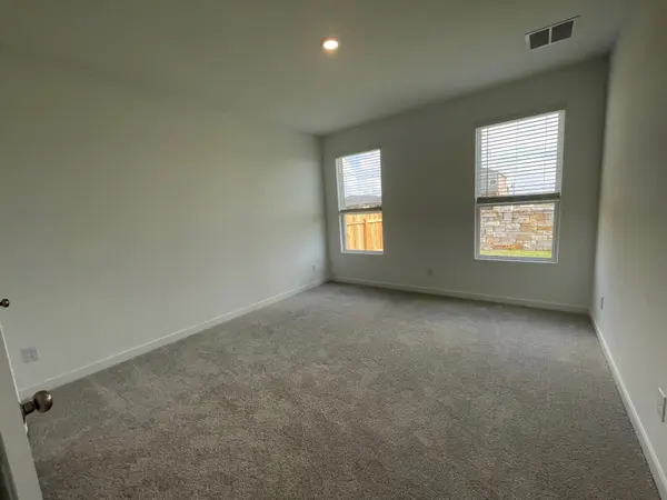393 Sormonne LOOP, Kyle, TX 78640