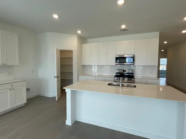 393 Sormonne LOOP, Kyle, TX 78640