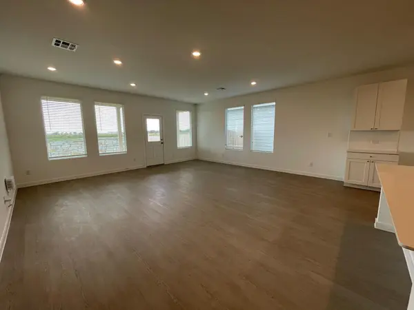 441 Sormonne LOOP, Kyle, TX 78640