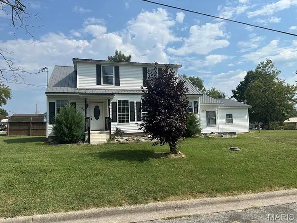 404 S Vine ST, Sparta, IL 62286