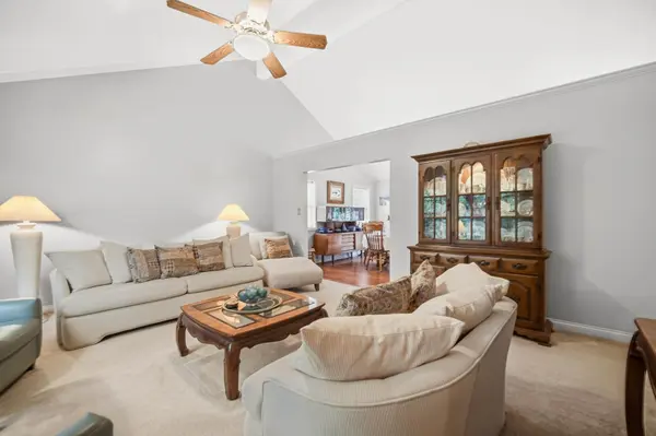 2667 High Sierra DR, Valparaiso, IN 46385