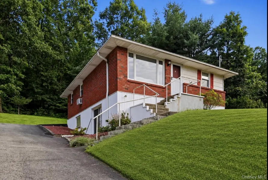80 Greenwood DR, Beacon, NY 12508