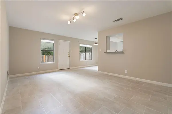9209 Kempler DR #A, Austin, TX 78748