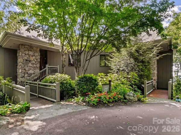 268 Sunset Point RD #A4, Burnsville, NC 28714