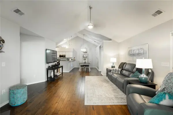 1907 W 139th ST, Leawood, KS 66224