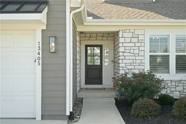 13405 W 174th PL, Overland Park, KS 66221