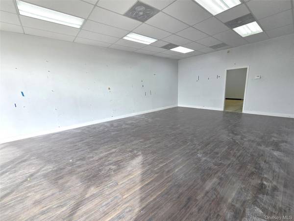 851-861 Merrick RD #STORE C, Baldwin, NY 11510
