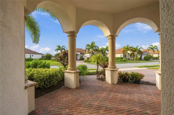 10720 TARFLOWER DR, Venice, FL 34293