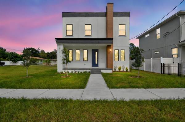 3017 W SPRUCE ST, Tampa, FL 33607