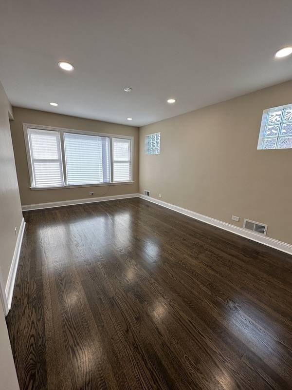 12538 S Wentworth AVE, Chicago, IL 60628