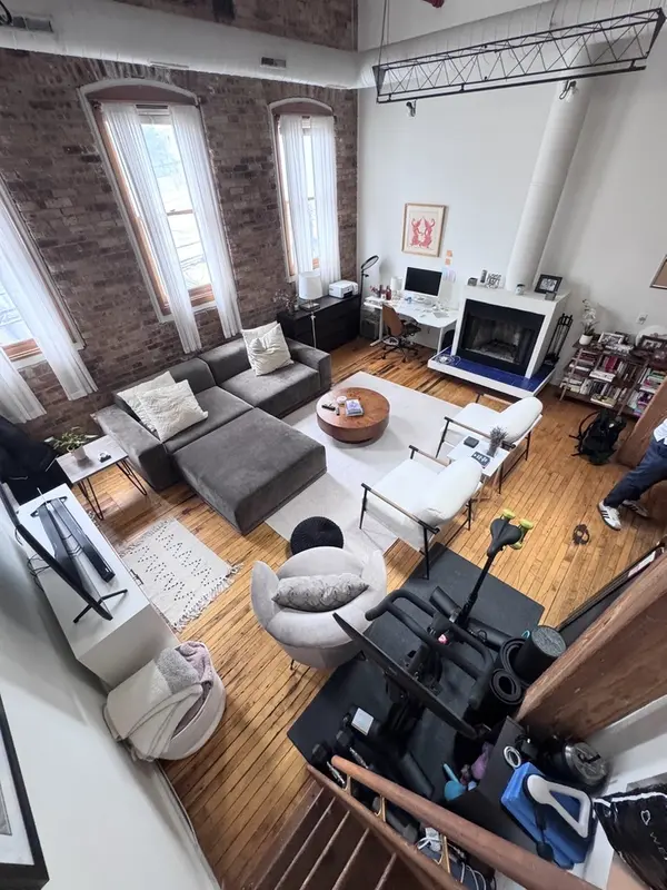 1114 W Belmont AVE #2, Chicago, IL 60657
