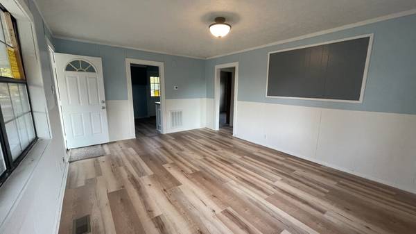 995 W Front St, Erin, TN 37061