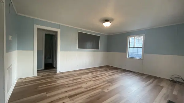 995 W Front St, Erin, TN 37061